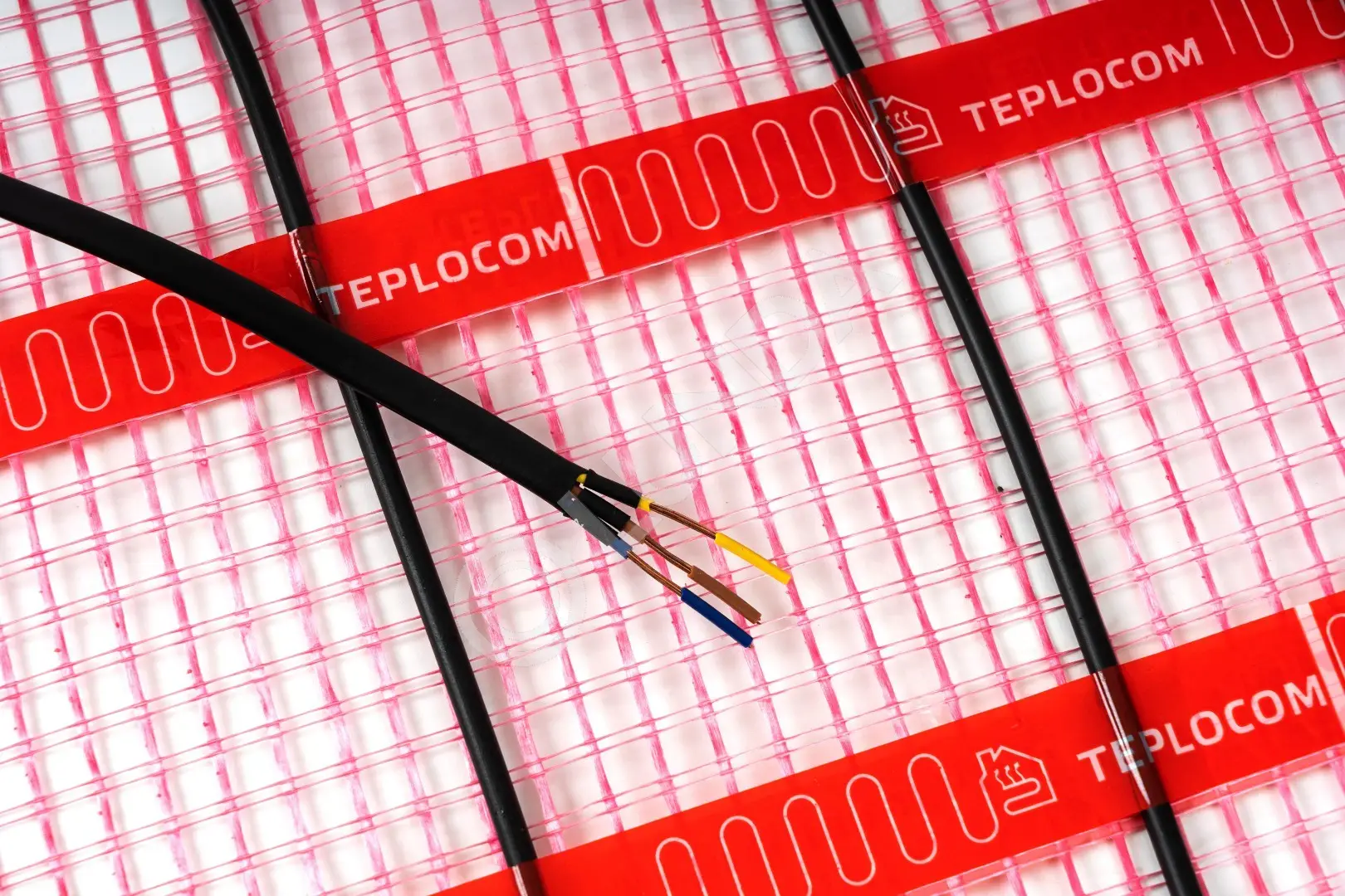 Маты нагревательные двухжильные TEPLOCOM ProМНД-3,0-480 Вт L=6м, 3м², R=100,6Ом, Бастион